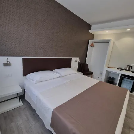 Dream 4*