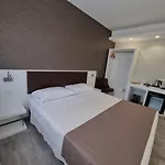 Dream 4*