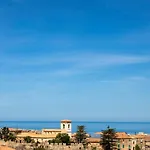 Dream Πανσιόν 4*