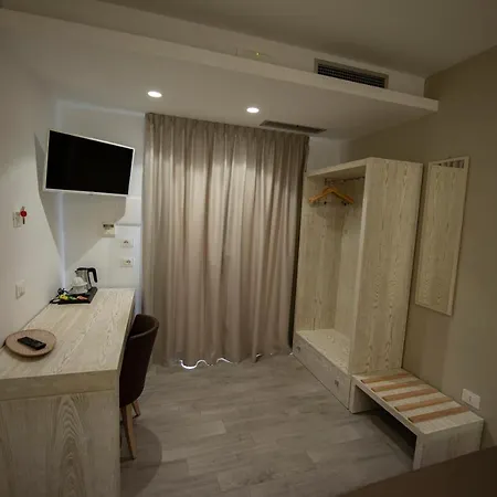 Dream 4*